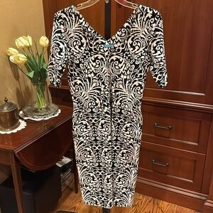 J McLaughlin Catalina Dress Black White S Small Pockets Classic Travel Comfort